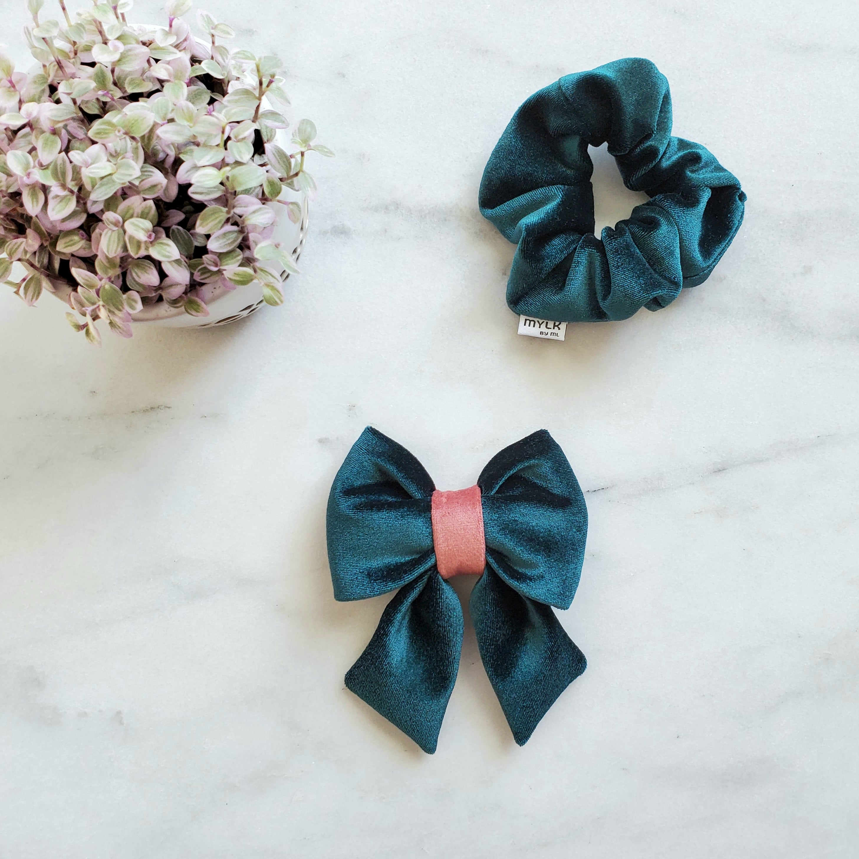 Emerald - Velvet Bow Tie & Scrunchie BFF Set
